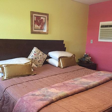 Destiny Inn Плезантвиль Экстерьер фото